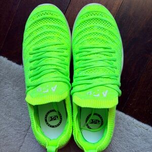 APL Mens Bright Lime Sneakers 9 42